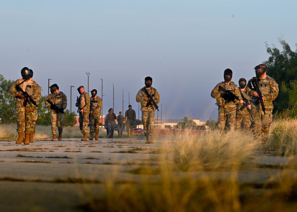 GoodfellowAFB17's tweet image. .@af_academy cadets recently took part in our Expeditionary Readiness Training, which ensures they are ‘mission ready’ for deployments!  
Click 🔗 for more photos!   📷goodfellow.af.mil/Newsroom/Artic…