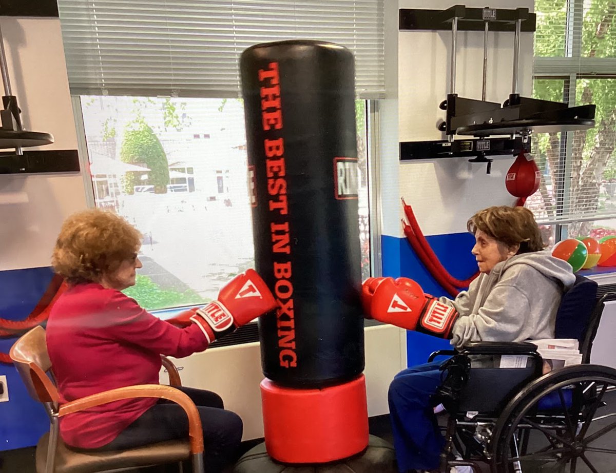 JewishHomeFam's tweet image. Some fun exercises today!
#Exercise #ExerciseMotivation #JewishHomeProud