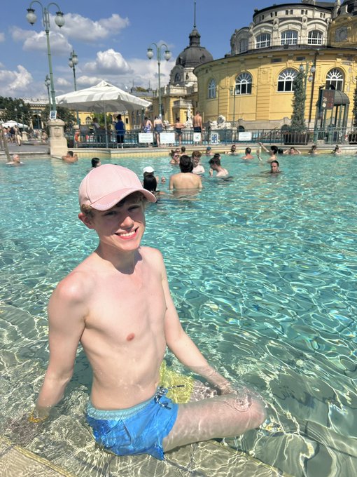 ☀️😎 https://t.co/b4Jv3Izuv1