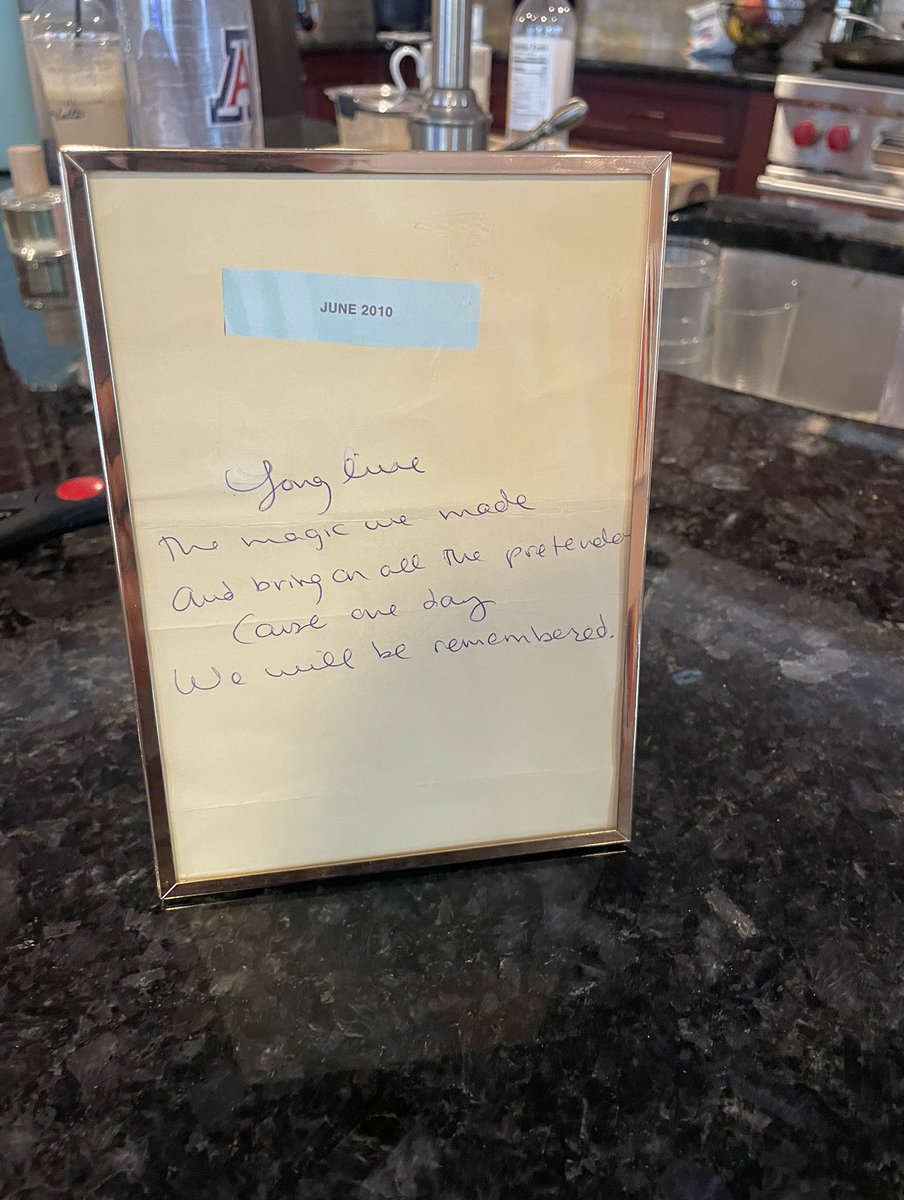 l . r . y . k🌻🤷🏼‍♀️ tweet media