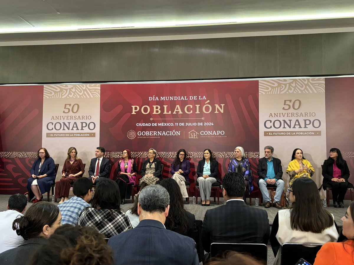 50 años de políticas de población en México! Celebramos los logros, reconocemos los avances y tenemos claros los rezagos, asumiendo los retos. Larga vida a CONAPO. 🎉🎉