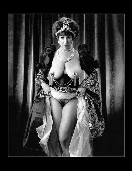 I present to you, the royal pasties.  While I still can.   Vote for democracy, or we might not be able<a href="/tag/wars"class="tags"><span>#wars</span></a><a href="/tag/capitalism"class="tags"><span>#capitalism</span></a><a href="/tag/gaza"class="tags"><span>#gaza</span></a>