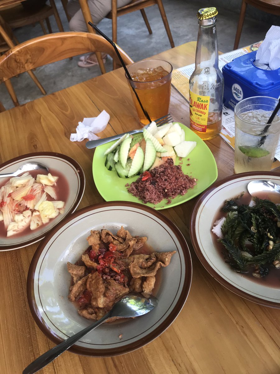 sumerta61479849's tweet photo. Ayy aku lagi makan rujak misalnya 🤍 https://t.co/PWe34pvsak