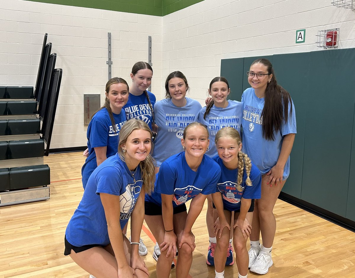 BHSgirlsvball's tweet photo. Cool opportunity for some of our girls to work with the Medina County ESC summer enrichment program today and show them some volleyball skills ! https://t.co/gxR1ikPpph