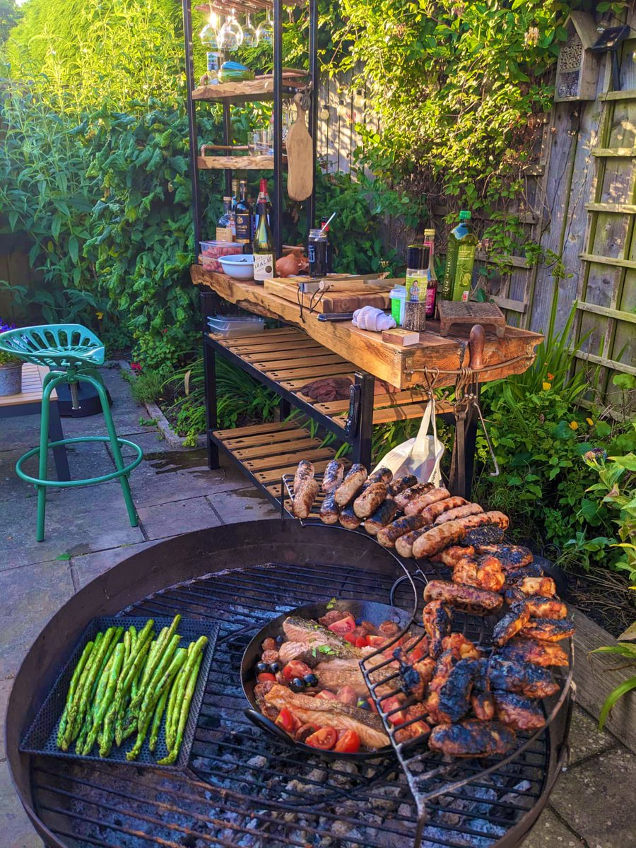 Tommo (@tommosnr) on Twitter photo Making the most of the summer we seemed to have last Monday <a href="/KadaiFirebowls/">Kadai Firebowls</a> #BBQ Making the most of the summer we seemed to have last Monday <a href="/KadaiFirebowls/">Kadai Firebowls</a> #BBQ