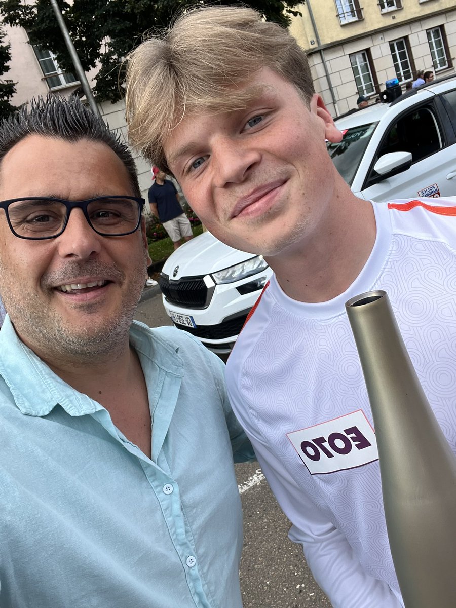 MichaelRonot's tweet image. C’est beau bordel ❤️❤️🙏🏻🙏🏻🙏🏻 #flamme #JO2024