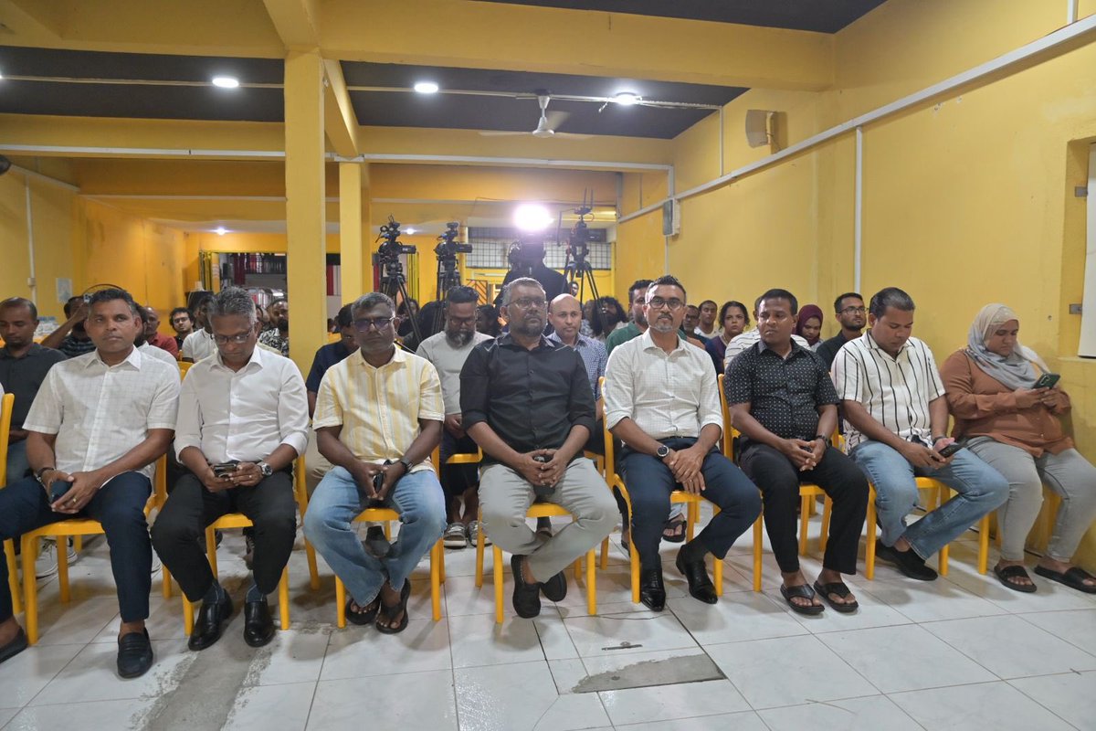 MDPSecretariat's tweet photo. އެމްޑީޕީ ހަރުގެ ޖަލްސާ ފެށިގެން ކުރިއަށްދަނީ. https://t.co/8AfGslVsWc
