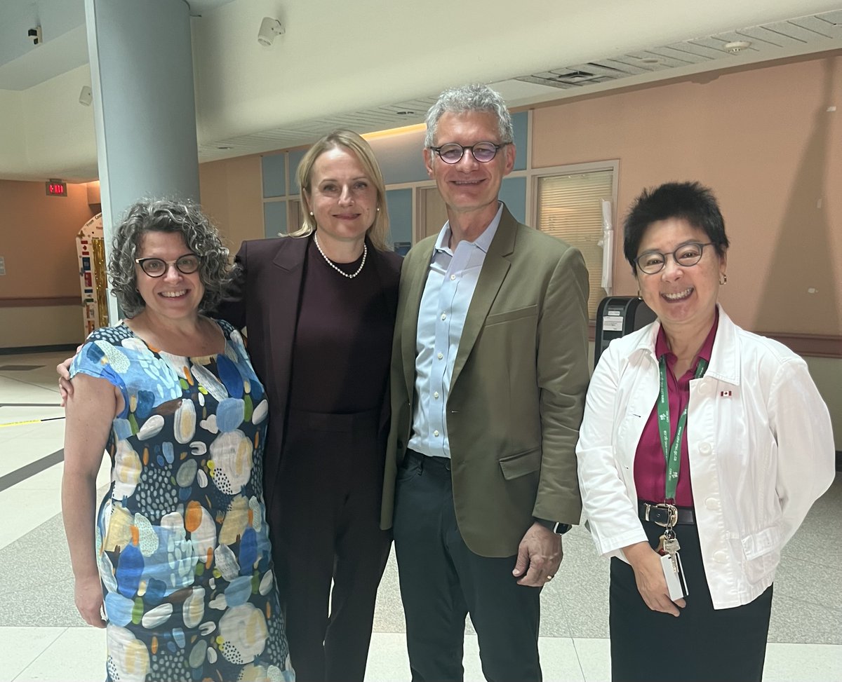 CIHR_ICR's tweet photo. Les ministres Saks et Boissonnault ont annoncé le résultat du concours Transformer le système de santé par le renforcement de son effectif de l’@ihspr_isps_cihr, en présence de la @DrFeiFeiLiu ainsi que de la @DrMKrzyzanowska, CP d’un projet cofinancé par l’IC et @cancerstratCA. https://t.co/x9w1TVpKbP