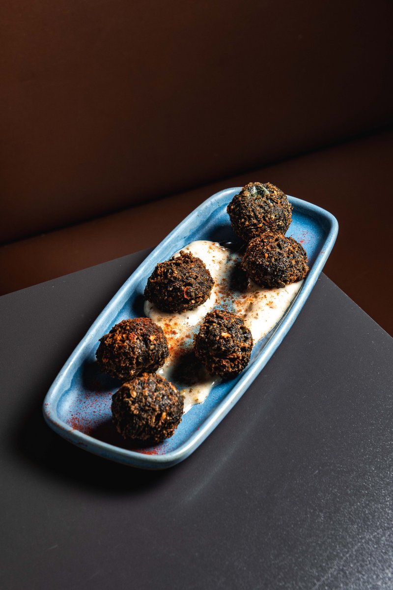 Settle in for our spicy spinach balls! 🌶️ Infused with aromatic panko breadcrumbs, Parmesan, garlic, and chilli, they’re served with homemade truffle mayo as a must-try addition to your memorable meal at Soprano 🙌