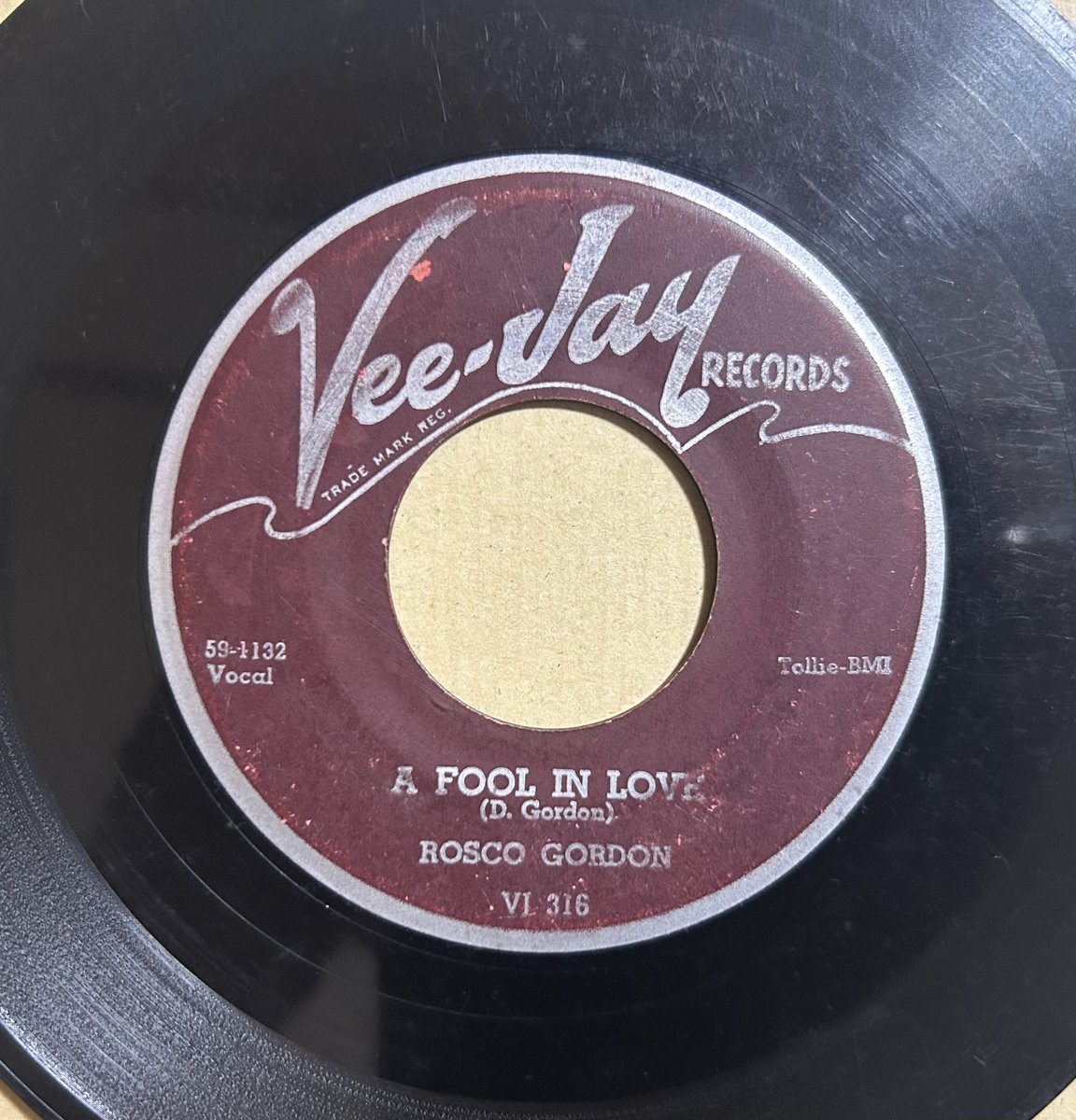 KingGuitarClass's tweet photo. 今日の1曲!
Rosco Gordon,
A Fool In Love.
https://t.co/W3Cbm3obB4
#rhythmandblues
#veejayrecords
#roscogordon https://t.co/lp72lJtjn9