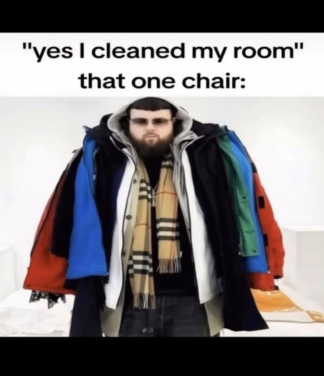 hourly_shitpost's tweet photo. https://t.co/fdREAgQRlp
