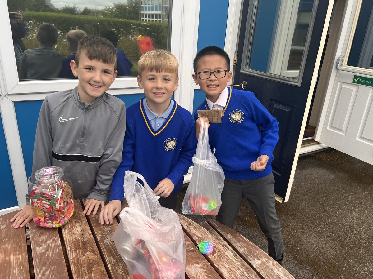 HolySpiritWA9's tweet photo. Thank you to all of our #HolySpiritTeam and #Year6 for helping run our Summer fayre today! We had a wonderful time! 🕊️😀 https://t.co/67K37CuUcI