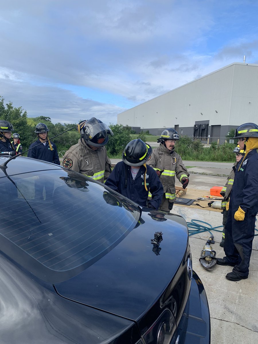 miltonpffa3168's tweet photo. Day Two at @blazefireacademy 🔥
Local 3168 members at this year’s Auto Extrication Station!! 💪🏼
#MiltonFirefighters #Local3168 #FireService #Community #BeBrave #BeConfident #AutoExtrication https://t.co/M4pAdolOmu