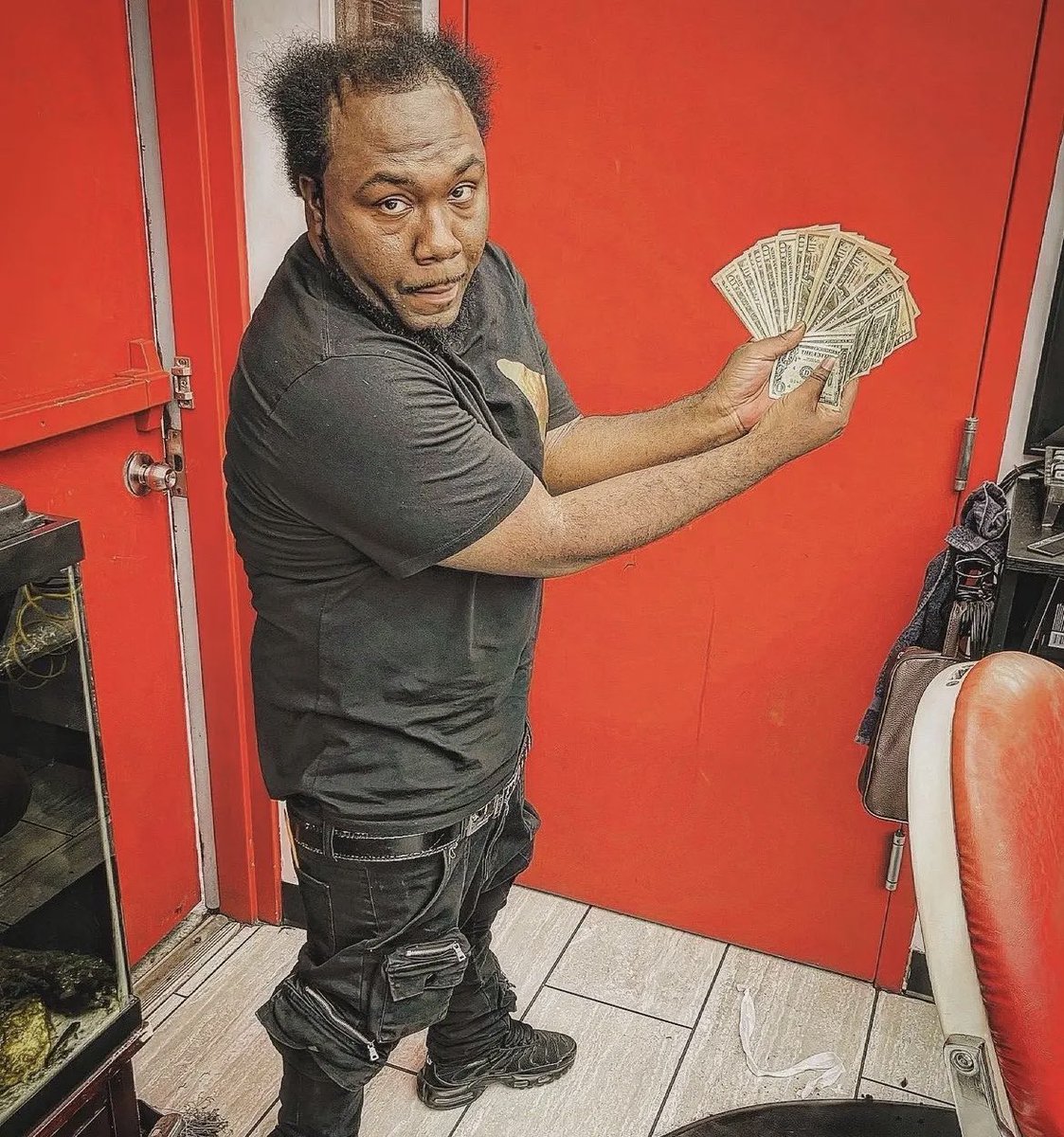 ImPurcent's tweet photo. told bro to act natural around the hoes https://t.co/cvGabJO99M