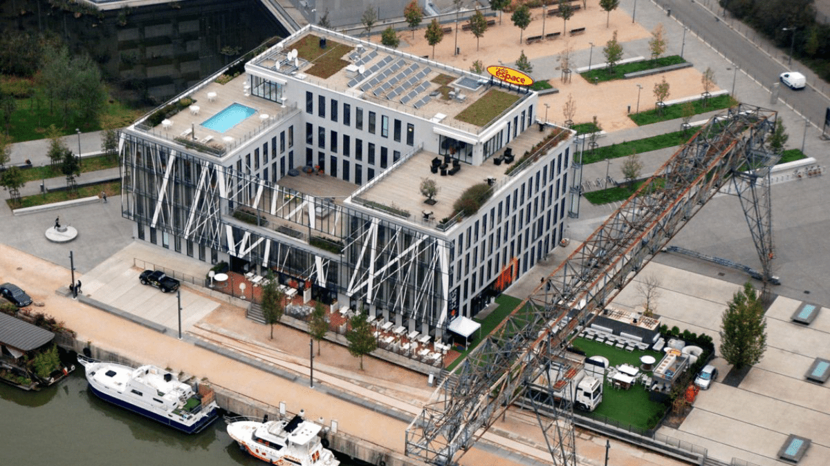 RedTech_News's tweet photo. Find out how French broadcast giant Espace Group is embracing virtualization, automation and progressive CRM with @WinMediaGroup - and how it supports sustainable growth and competitiveness #Audio #Radio #EspaceGroup #FranceRadio #Winmedia
https://t.co/5HXnzejwMt https://t.co/fxUtuAKtUH