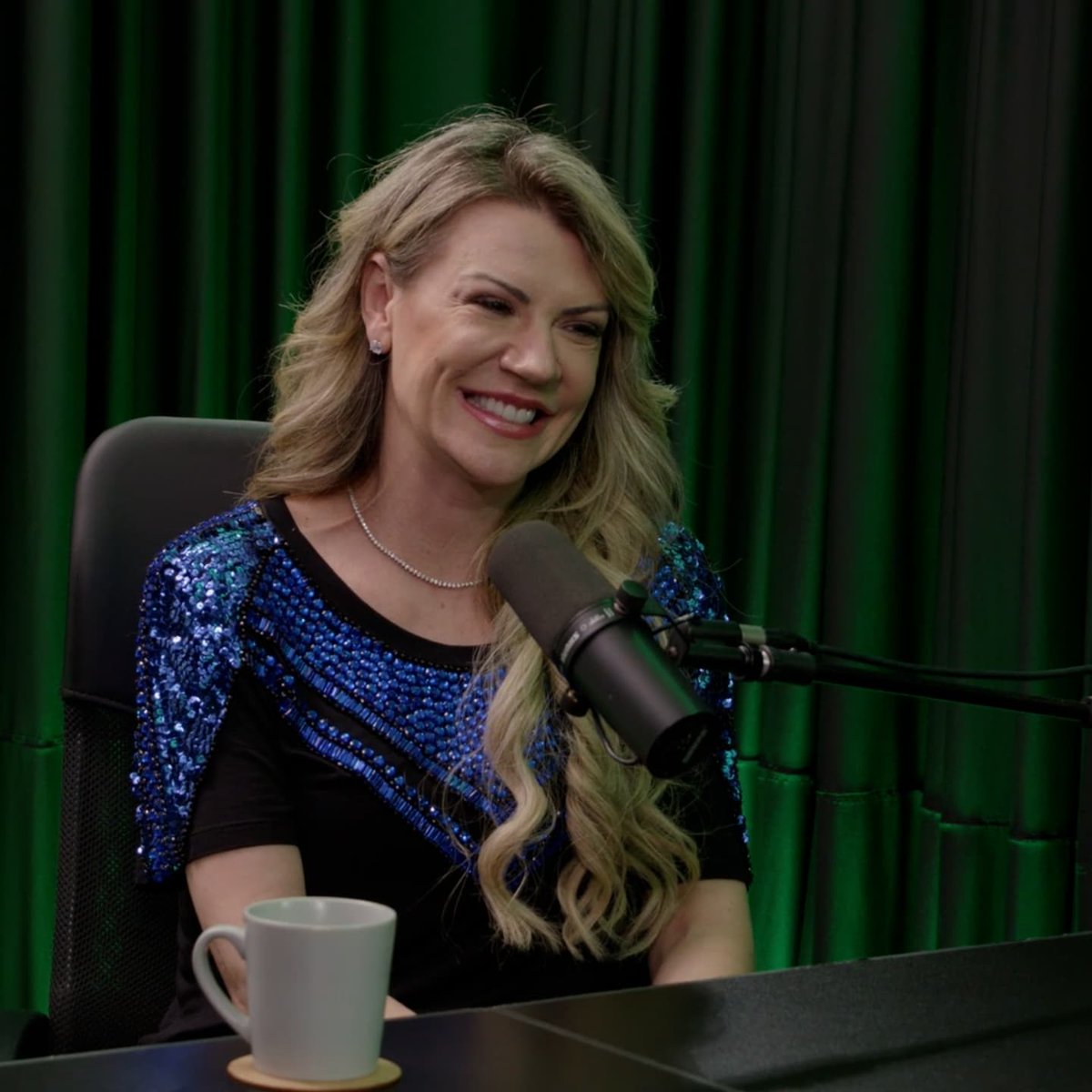 _contentpodcast's tweet photo. 🎙 O episódio 025 do Content Podcast já está no ar. Super bate papo com Tatyane Luncah, Fundadora e Mentora da EBEM.

🚨 ASSISTA AGORA no link abaixo:

https://t.co/fQbUWCogkw

Host: @pedroomendonca
Convidada: Tatyane Luncah
Produzido por: @SimpleBusiness4 https://t.co/H5SGWcpc04