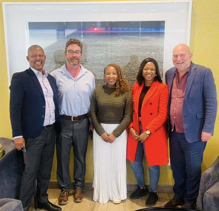ASEBotswana's tweet photo. Great meeting today with the amazing @GreenLoopBW team with @PowerAfricaUS program team.
Lots of impactive delivery planned for Botswana clean energy transition #SDG13 https://t.co/2wbXQKttgy