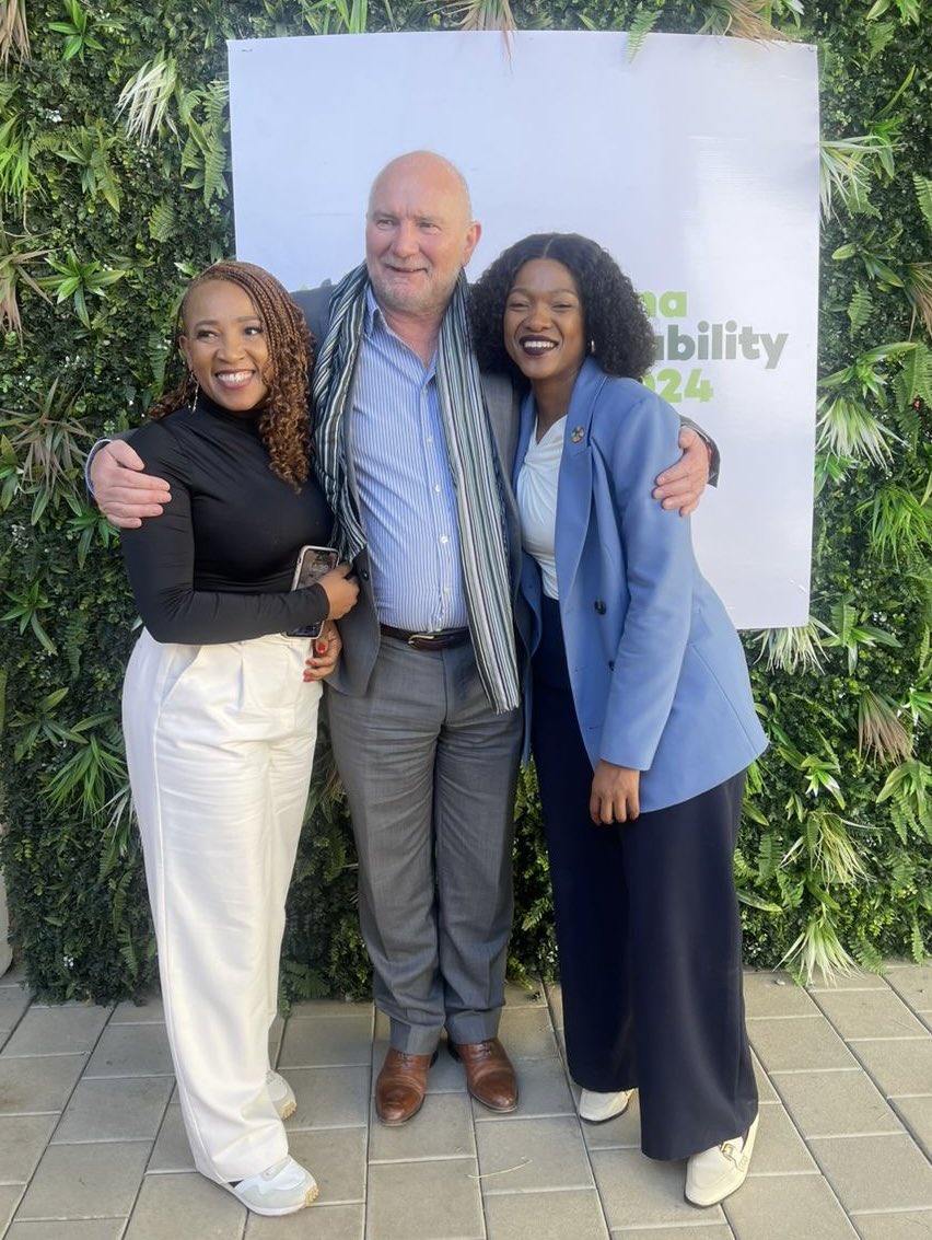 ASEBotswana's tweet photo. Great meeting today with the amazing @GreenLoopBW team with @PowerAfricaUS program team.
Lots of impactive delivery planned for Botswana clean energy transition #SDG13 https://t.co/2wbXQKttgy