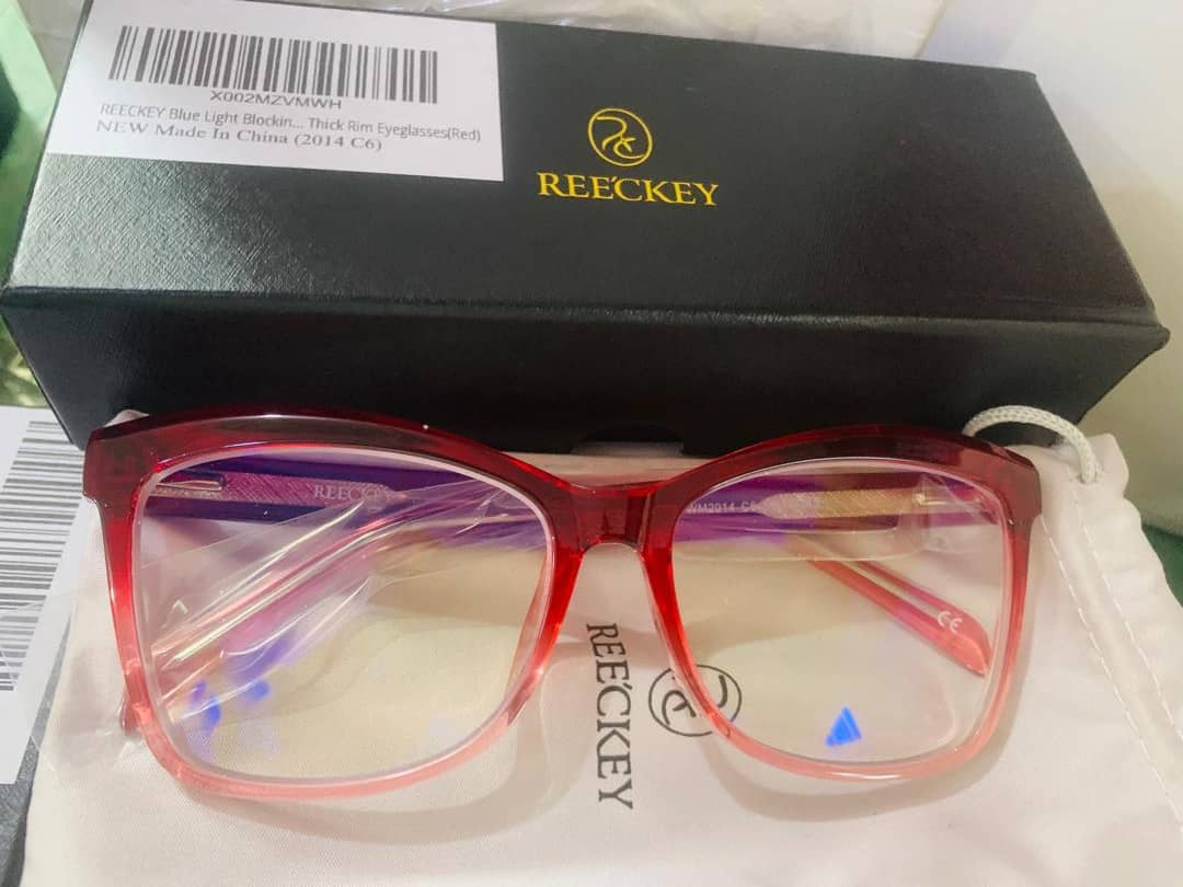 pinnacleglasses's tweet photo. 👓Pinnacle Glasses 👓

Stylish Crystal Eyeglasses available 

#PinnacleGlasses #EyewearFashion #VisionStyle #QualityEyewear #AffordableLuxury https://t.co/1tb7HjJGzR