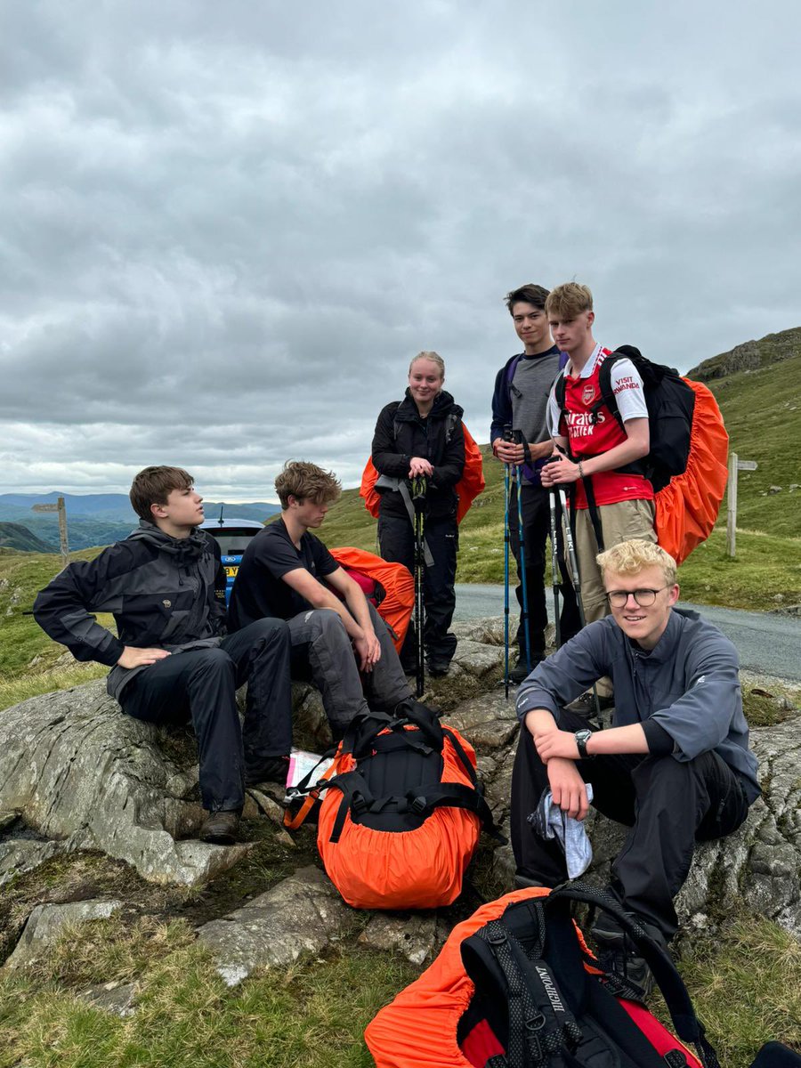 CragAndCompass's tweet image. The @turinghouse Gold @dofe participants have been incredible this week. Very soggy days, but they remain determined to finish tomorrow in Coniston! ☀️🏕️🌧️ #DofEgold #Expedition #Vango #Camping #DofE #LakeDistrict