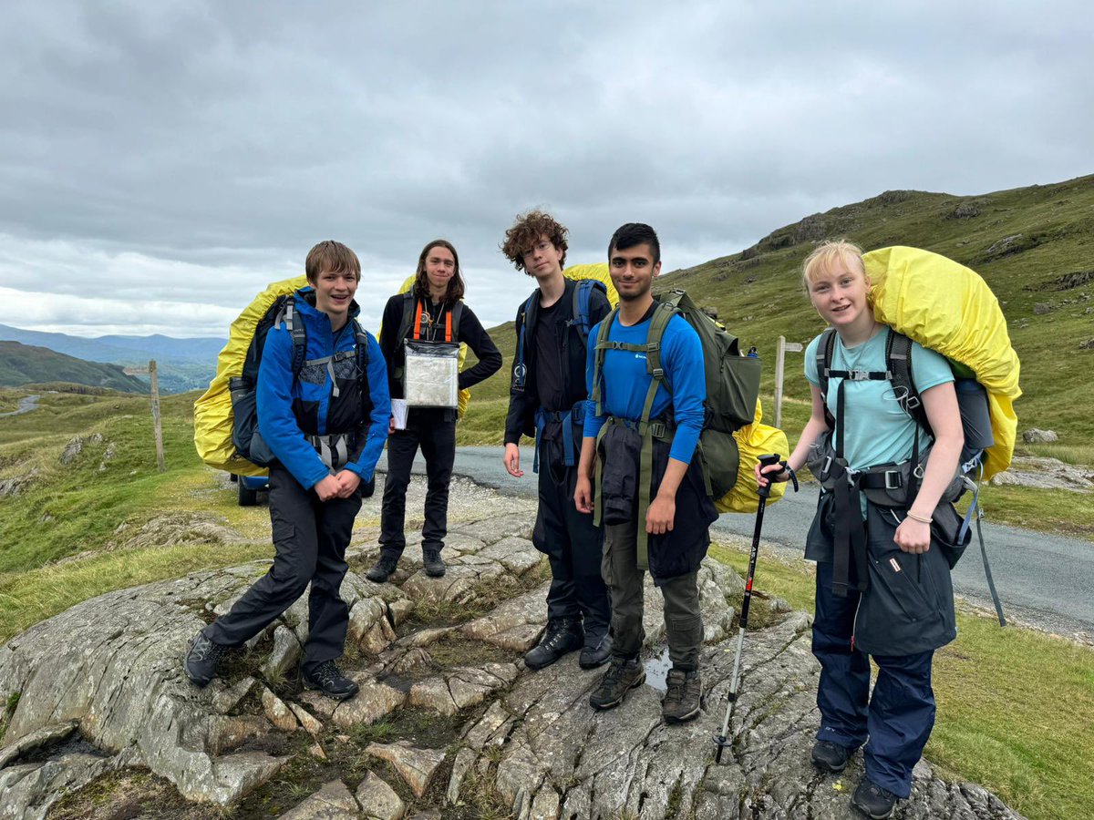 CragAndCompass's tweet image. The @turinghouse Gold @dofe participants have been incredible this week. Very soggy days, but they remain determined to finish tomorrow in Coniston! ☀️🏕️🌧️ #DofEgold #Expedition #Vango #Camping #DofE #LakeDistrict