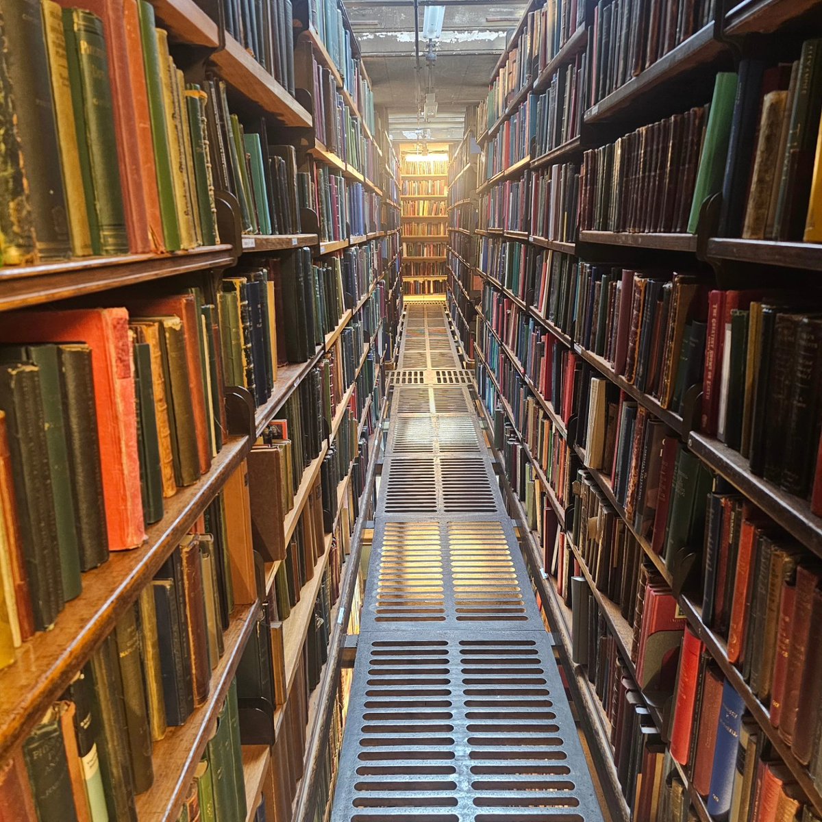 alanbrine's tweet photo. Great day visiting @TheLondonLib with Sconul colleagues https://t.co/j4lprjc17O