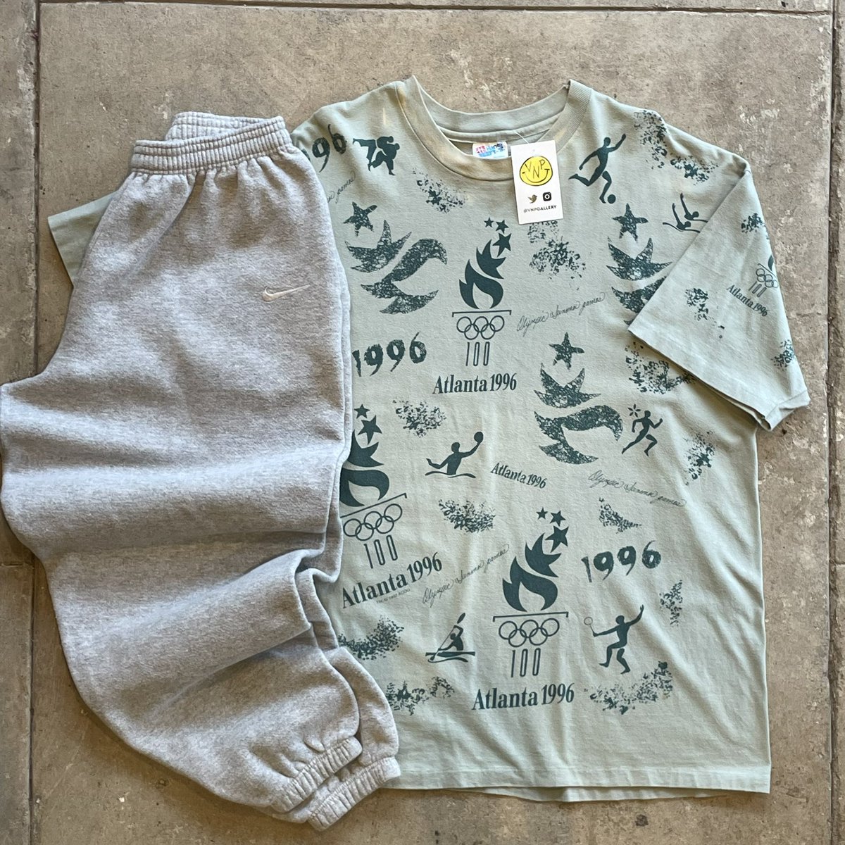 vnpgallery's tweet photo. 🌥️HAPPY THURSDAY 🌥️

WE GOT WHAT YOU NEED♻️🔥
NEW ITEMS GOES OUT ERRRDAY🫡❤️

Here till 6pm!
🛍️Come shop with us today🛍️

427 Peoples St🏝️ https://t.co/DAixvViXdI