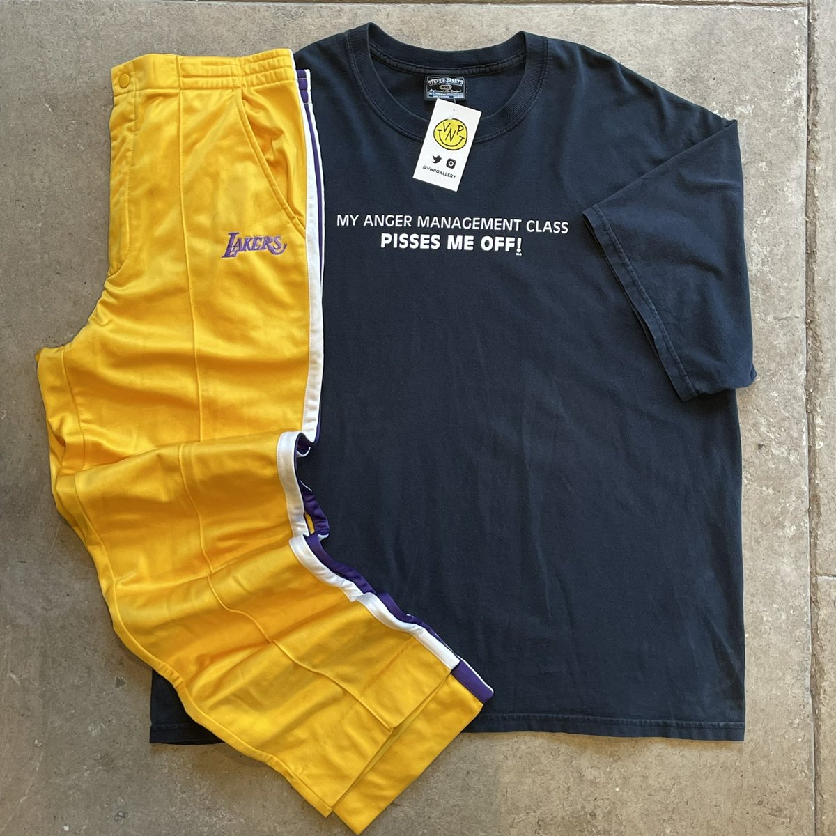 vnpgallery's tweet photo. 🌥️HAPPY THURSDAY 🌥️

WE GOT WHAT YOU NEED♻️🔥
NEW ITEMS GOES OUT ERRRDAY🫡❤️

Here till 6pm!
🛍️Come shop with us today🛍️

427 Peoples St🏝️ https://t.co/DAixvViXdI