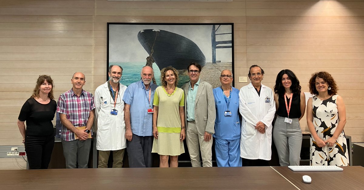 iCERCA's tweet photo. 👋 La directora d' #ICERCA @PellejaLaia visita l'Institut de Recerca Hospital del Mar, centre CERCA referent en biomedicina i salut.
🔬🧫Gràcies a l'equip per la rebuda i pel vostre treball d'excel·lència amb l'objectiu de millorar la salut de les persones.
#SomCERCA https://t.co/ZAGAm6z5Bf
