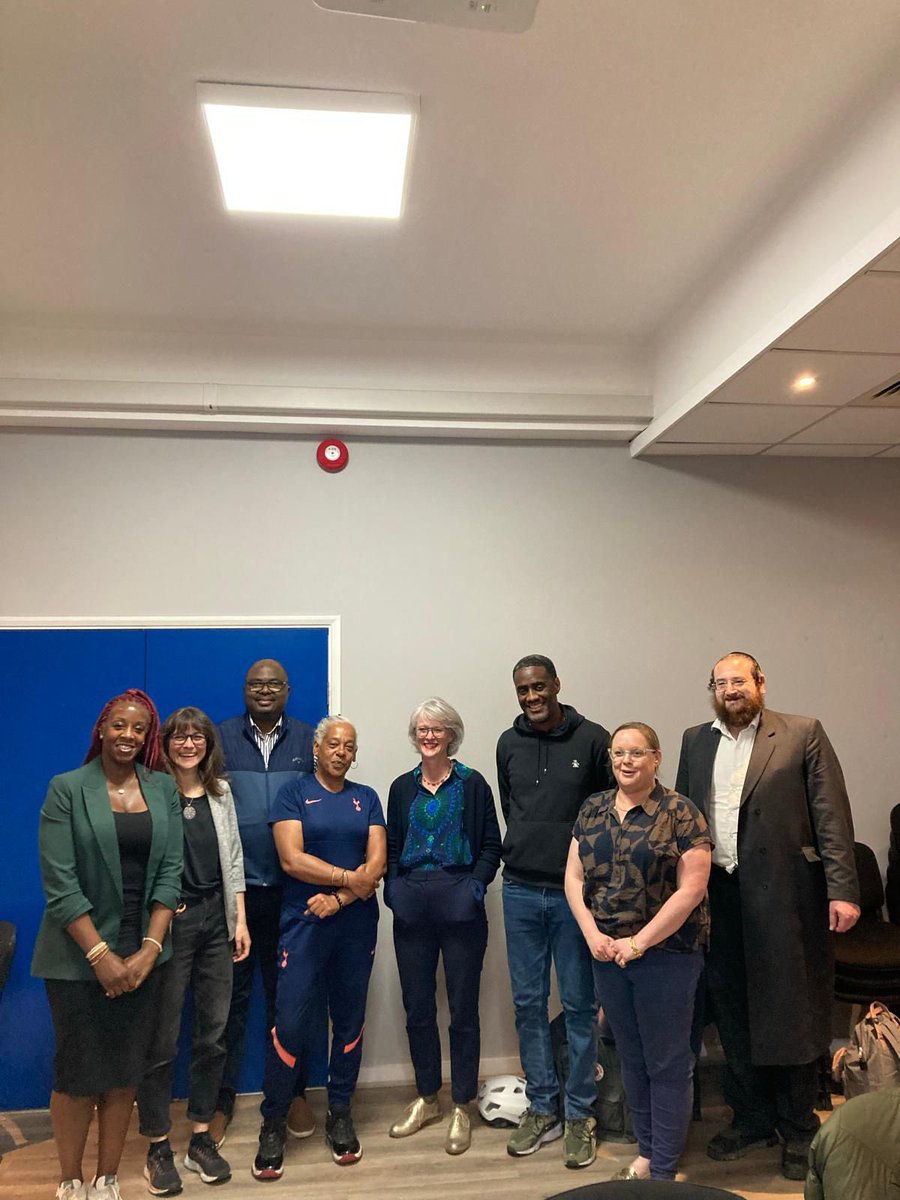 SophieKLinden's tweet photo. Great to visit the Hackney Community Police Scrutiny Panel last night to see how their scrutiny is helping improve policing locally. The Panel, set up by @MOPACLdn, enables greater transparency and communication between the police and the community, for the benefit of all. https://t.co/Lmk31Qx4yG
