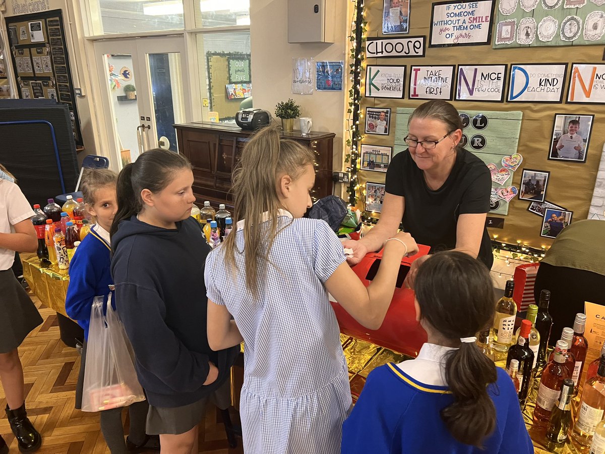 HolySpiritWA9's tweet photo. Thank you to all of our #HolySpiritTeam and #Year6 for helping run our Summer fayre today! We had a wonderful time! 🕊️😀 https://t.co/D2IHTt37mc