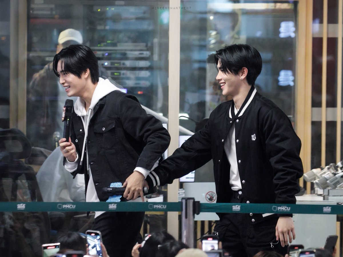 itsmanee_'s tweet photo. มึง เอาดีๆ กูร้องไห้ เห็นรูปนี้แล้วไห้ นุน้องเจมเป็นพลังบวก เป็นเอเนอจี้ให้ตะฟ้ดจริงๆ😭😭😭😭😭😭😭😭 https://t.co/DgHEmc9YQb