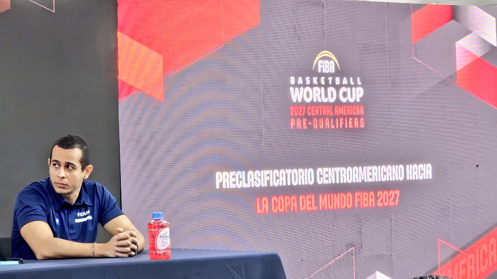 JerryQuijadaTv's tweet photo. #OFICIAL EN VIVO x @TigoSports_SV del 17 al 21 de julio, Centroamericano de Baloncesto rumbo al Mundial @FIBA_es @AmeriCup
¡Todos al Adolfo Pineda a apoyar a los nuestros. Los precios de $3 y $5 x día!
🇸🇻🏀
Horario de juegos 5PM y 8PM
@ybukele
@fesabal
#COCABA https://t.co/P6Uqz5MT1O