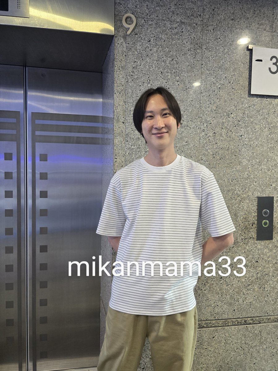 mikanmama33's tweet image. そしてまさかのNew監督にも遭遇😆😆✨️✨️
New監督も写真OKか聞いたら撮らせてくれました😍😍💓💓
New監督もめちゃくちゃかわいかったです😉💕
とっても嬉しかったなぁ😊✨️
#aloneww