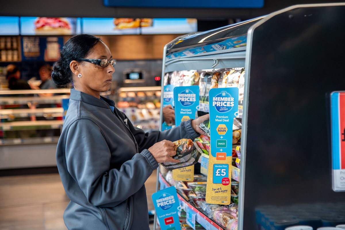 First @CoopUK store launches today in #Doncaster as part of new #Franchise agreement with Co-op &amp; petrol forecourt business, EG On The Move.. 
#Convenience #Retail #Growth 
You can read more here: co-operative.coop/media/news-rel…
