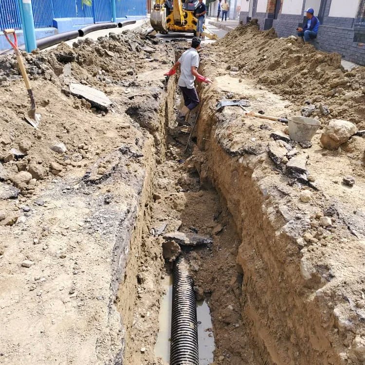 #Enterate💦| La fuerza trabajadora del <a href="/aguasdeyaracuy/">Aguas de Yaracuy</a>, junto a la alcaldía @infoyaritagua, inició la reconstrucción de 48 metros lineales de colector de 8 pulgadas de aguas servidas,  en la calle 18 entre carreras 10 y 11, en el mcpio. Peña.
<a href="/NicolasMaduro/">Nicolás Maduro</a>