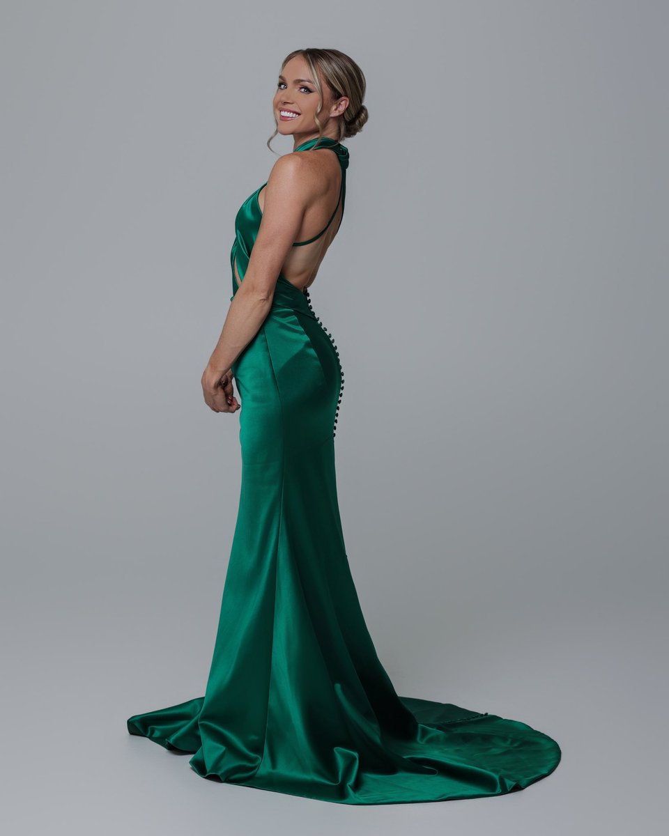 Chari Hawkins tweet media