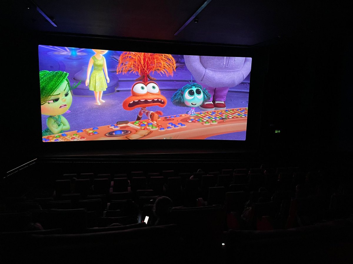 Thanks to <a href="/cineworld/">Cineworld</a>  for organising a free trip for all our year 2&amp;6 children to celebrate all their hard work this year #cineworld #endoftermtreat