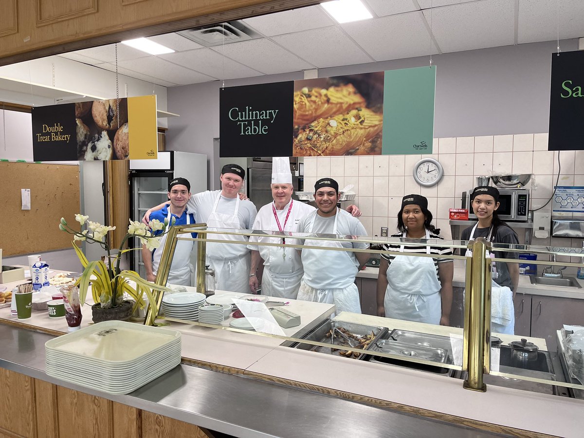 DualOcsb's tweet photo. Lunch was a 10/10 today - great work team! 🎉 I am already looking forward to coming back next week for another delicious meal 👌🏻@seankellyottawa @ocsbStudents @WesJWilkinson https://t.co/GHeH5SvgUk