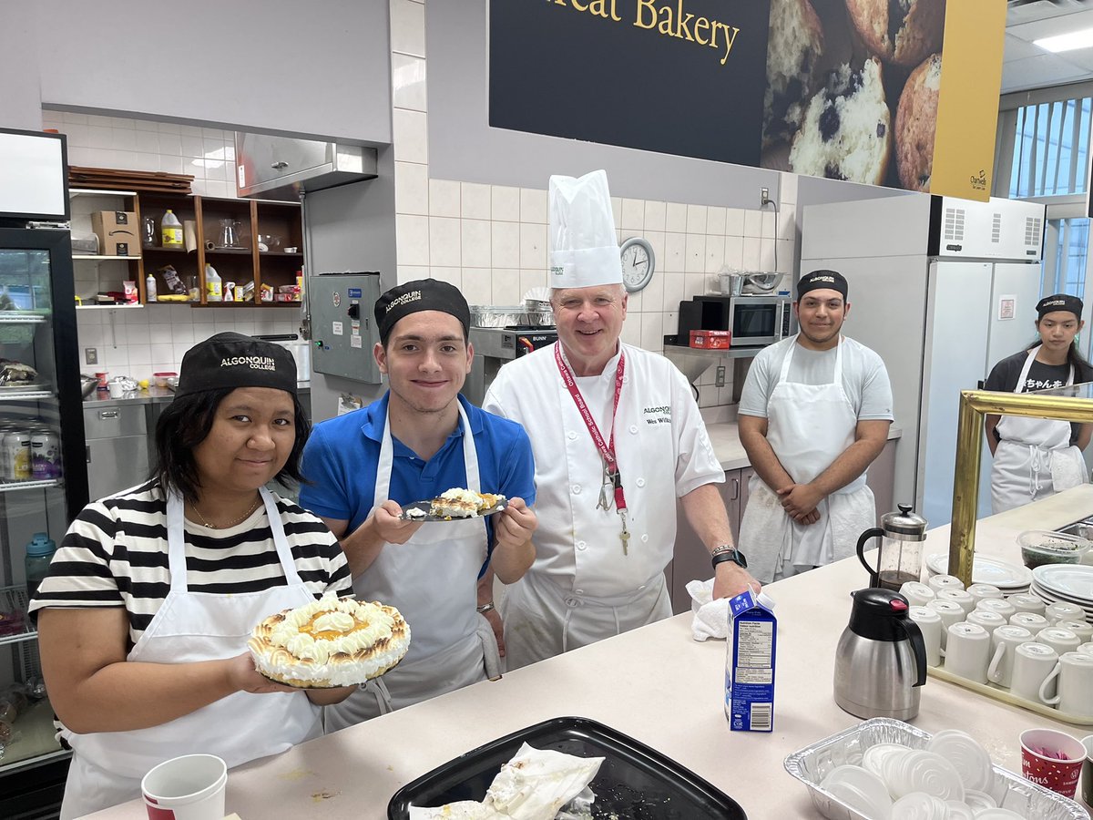 DualOcsb's tweet photo. Lunch was a 10/10 today - great work team! 🎉 I am already looking forward to coming back next week for another delicious meal 👌🏻@seankellyottawa @ocsbStudents @WesJWilkinson https://t.co/GHeH5SvgUk