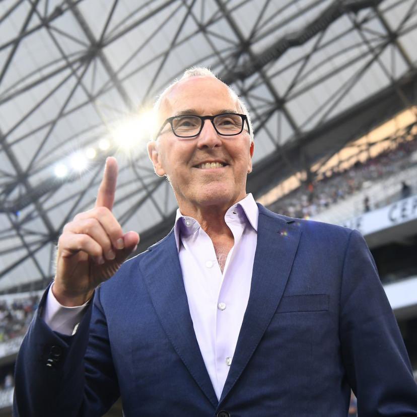 Frank Mc Court il y a 2 mois :

"Il n’y a plus de dettes, c’est un club fort, Pablo dispose des ressources nécessaires pour construire un effectif performant chaque année."