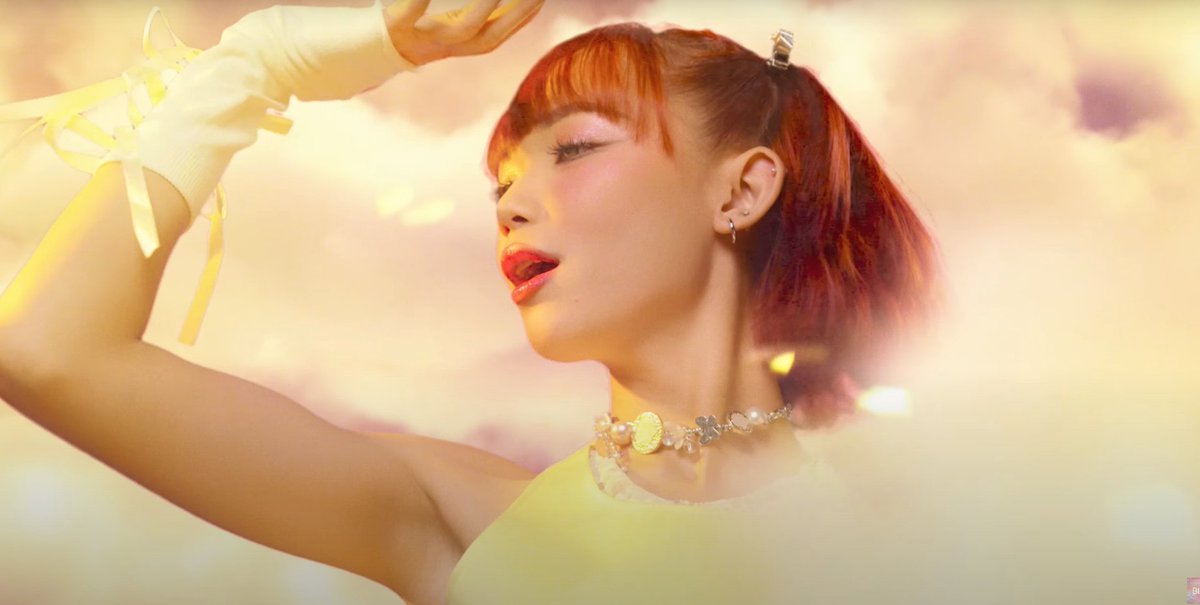 LAJIMOLALA07's tweet photo. mag short hair unta ko di na lang basig maalaan kog si Buni gwyn .

ka gwapa uy giatay.

#BINI_CherryOnTop @BINI_ph @bini_gwen 

- BUNI_911 https://t.co/8JYlfVoOAG
