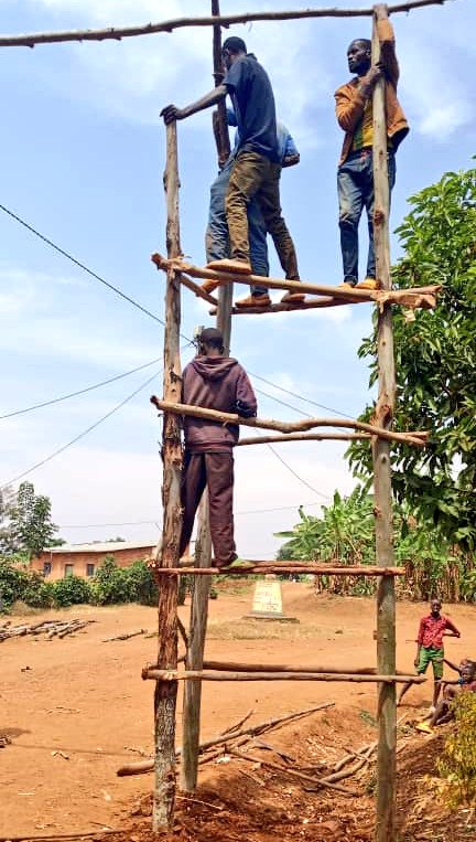 GicumbiN's tweet photo. None kuwa 11/07/2024
Urubyiruko rwa @GicumbiDistrict #Gitisector kubufatanye nubuyobozi
Bakoze umuganda hatemwa ibiti no kubitunda byo kubaka #kazeneza Murwego rwo Kwitegura neza amatora azaba 15 Nyakanga 2024. https://t.co/H2Aw6knmlB