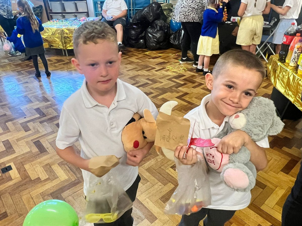 HolySpiritWA9's tweet photo. Thank you to all of our #HolySpiritTeam and #Year6 for helping run our Summer fayre today! We had a wonderful time! 🕊️😀 https://t.co/erpMmbMyke