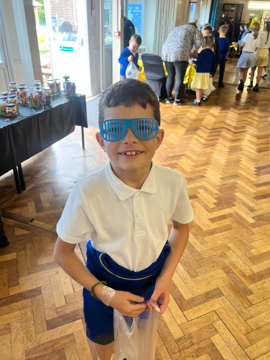 HolySpiritWA9's tweet photo. Thank you to all of our #HolySpiritTeam and #Year6 for helping run our Summer fayre today! We had a wonderful time! 🕊️😀 https://t.co/erpMmbMyke