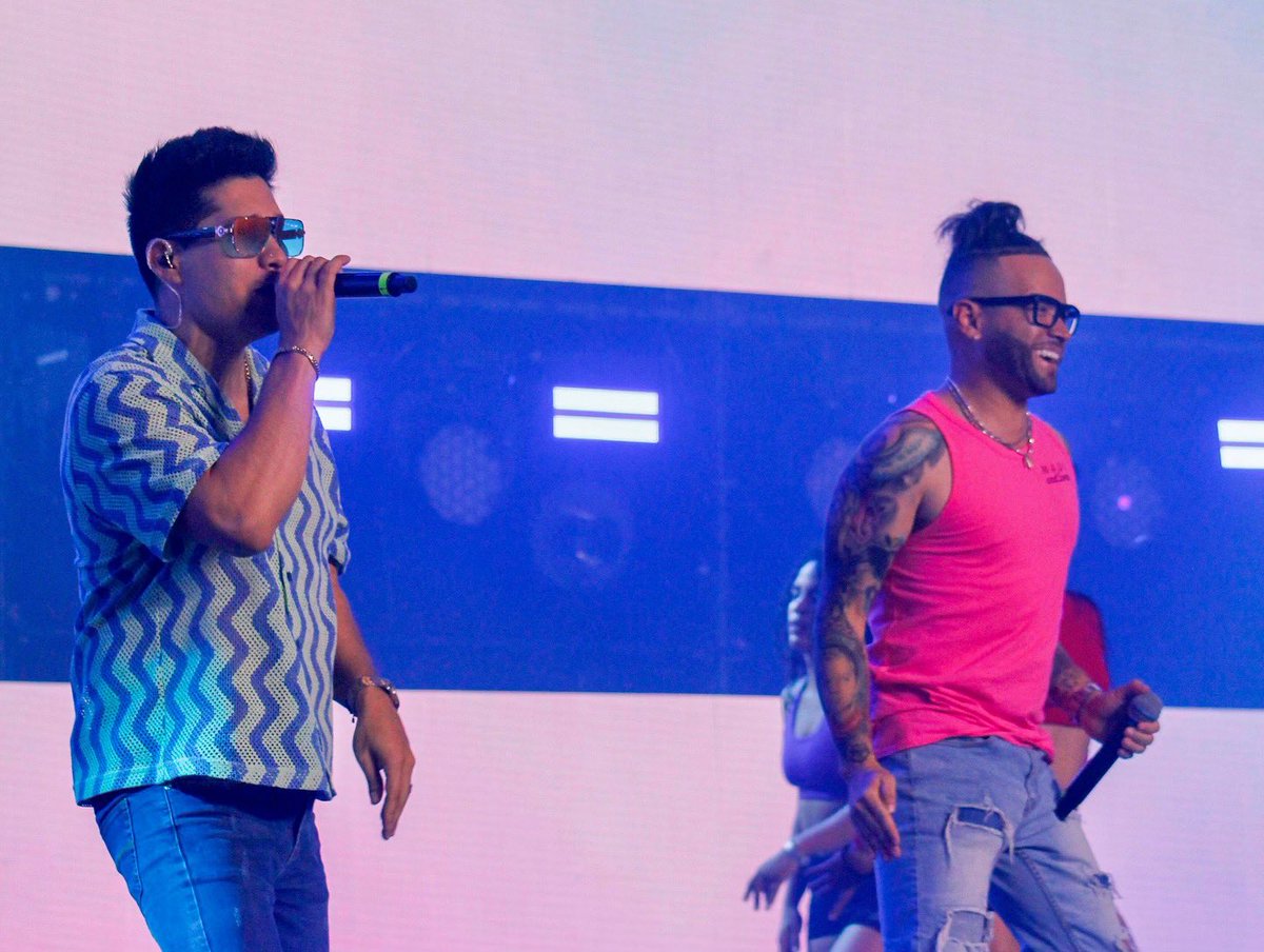 Empezó la gozadera 😎🔥. No se pierdan esta noche, la nueva edición de “Premios Heat”, por <a href="/lospremiosheat/">Premiosheat</a> #chynoynacho #eternostour

🎟️ eternostour.com

🗓️Sábado, 28 de septiembre de 2024
🎟️ Hollywood, FL (MIAMI)
📍Hard Rock Live at Seminole Hard Rock Hotel and Casino