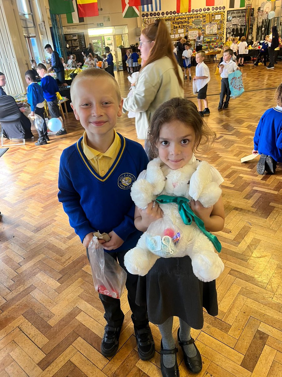 HolySpiritWA9's tweet photo. Thank you to all of our #HolySpiritTeam and #Year6 for helping run our Summer fayre today! We had a wonderful time! 🕊️😀 https://t.co/RKHgPgoEjJ