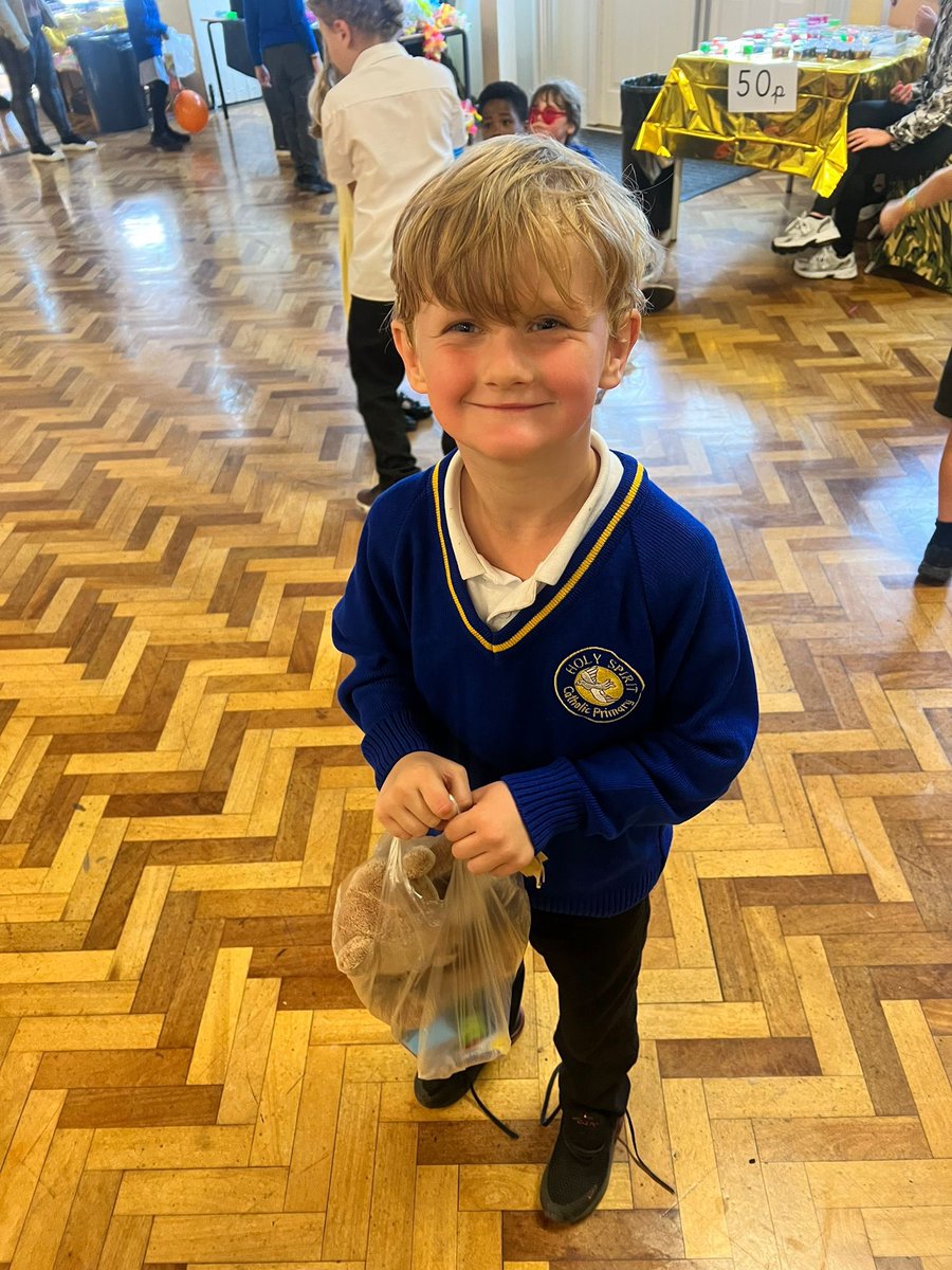 HolySpiritWA9's tweet photo. Thank you to all of our #HolySpiritTeam and #Year6 for helping run our Summer fayre today! We had a wonderful time! 🕊️😀 https://t.co/RKHgPgoEjJ