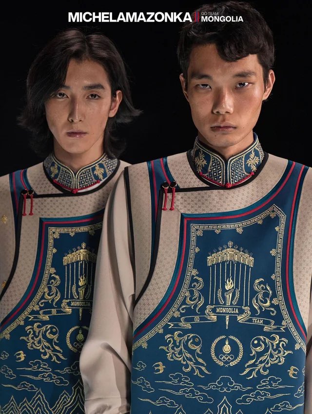 Rubass_'s tweet photo. Estoy alucinando con los uniformes de Mongolia para las olimpiadas de París 2024. Una mezcla de alta costura y tradición por Michel&amp;Amazonka. https://t.co/5FIyepGLTm