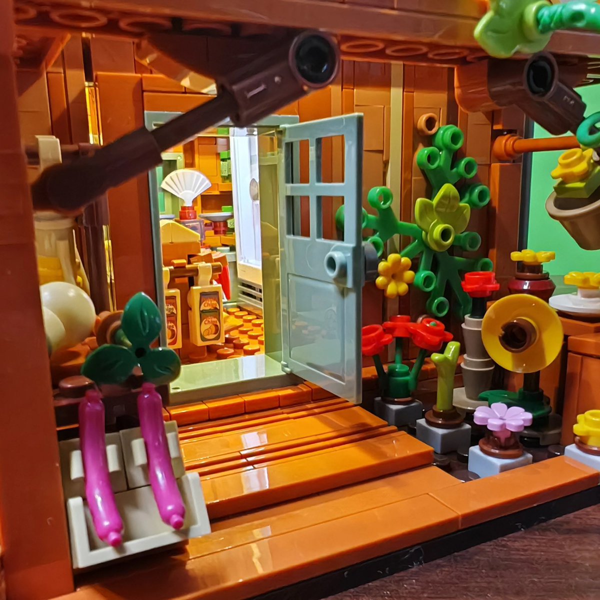 elbethium's tweet image. ⚠️ PRIME DAY DISCOUNTS! ⚠️

FULLY lit up sets are Funwhole specialty. The Farm Store is just one of amazingly detail rich sets that this young consumer friendly company offers. 

Browse their catalog at links below for CRAZY discounts! 

✅ Dont let the best deals  for Funwhole’s